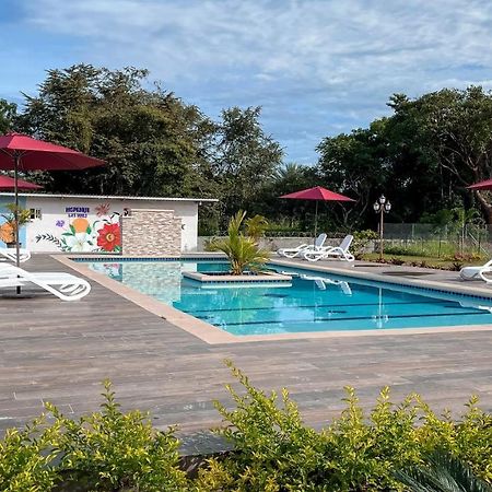 Hospedaje Las Uvas Exterior photo